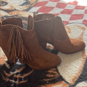 Steve Madden Tan Suede Fringe Booties
